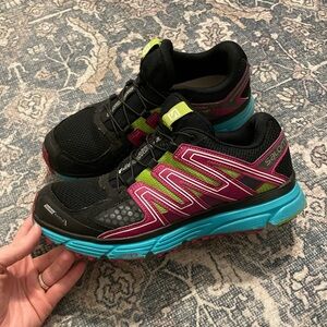 Salomon Women's Black and Magenta Trail Shoes